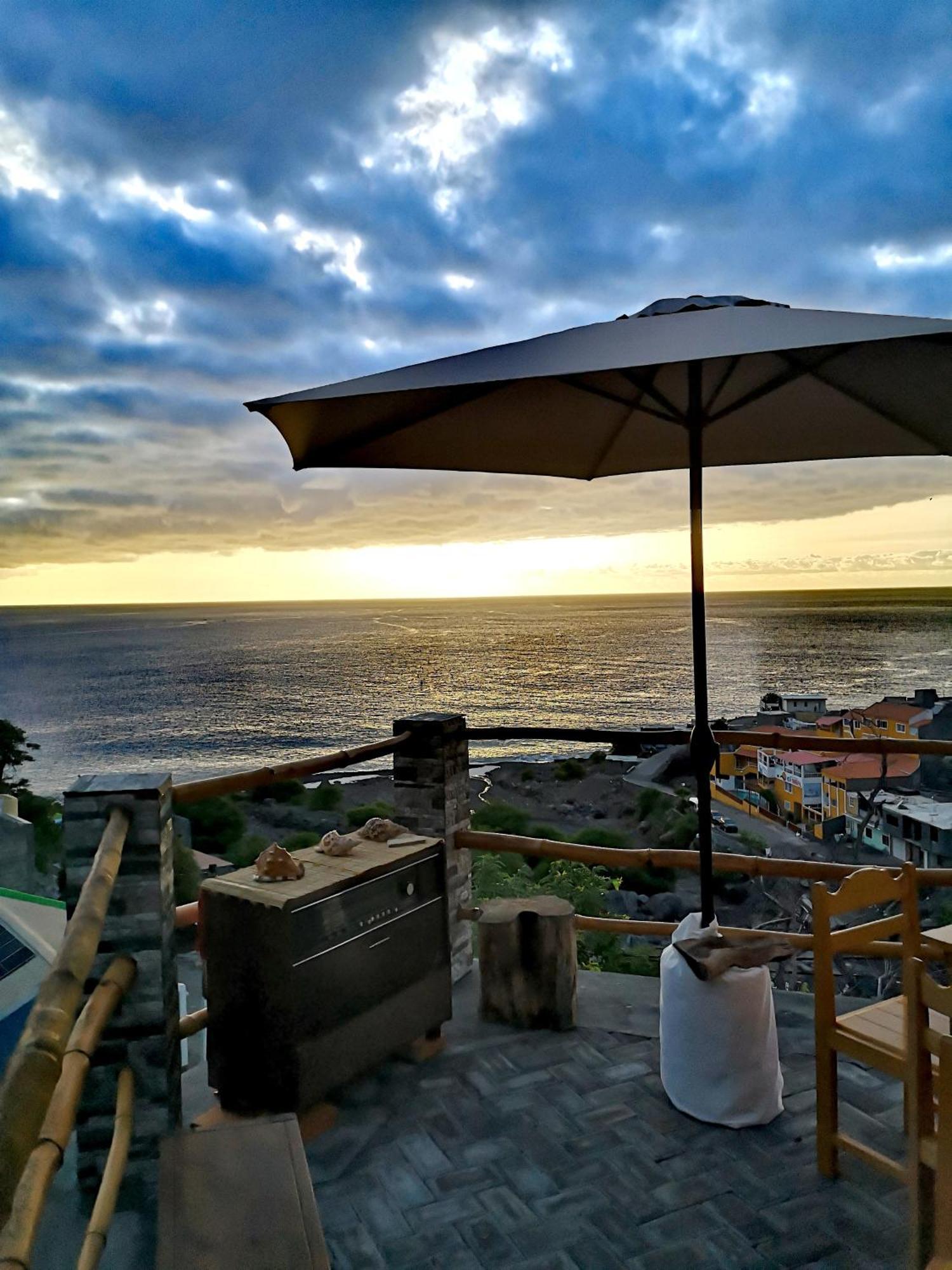 Bed and Breakfast Kaza Ladera Seladinha Exterior foto