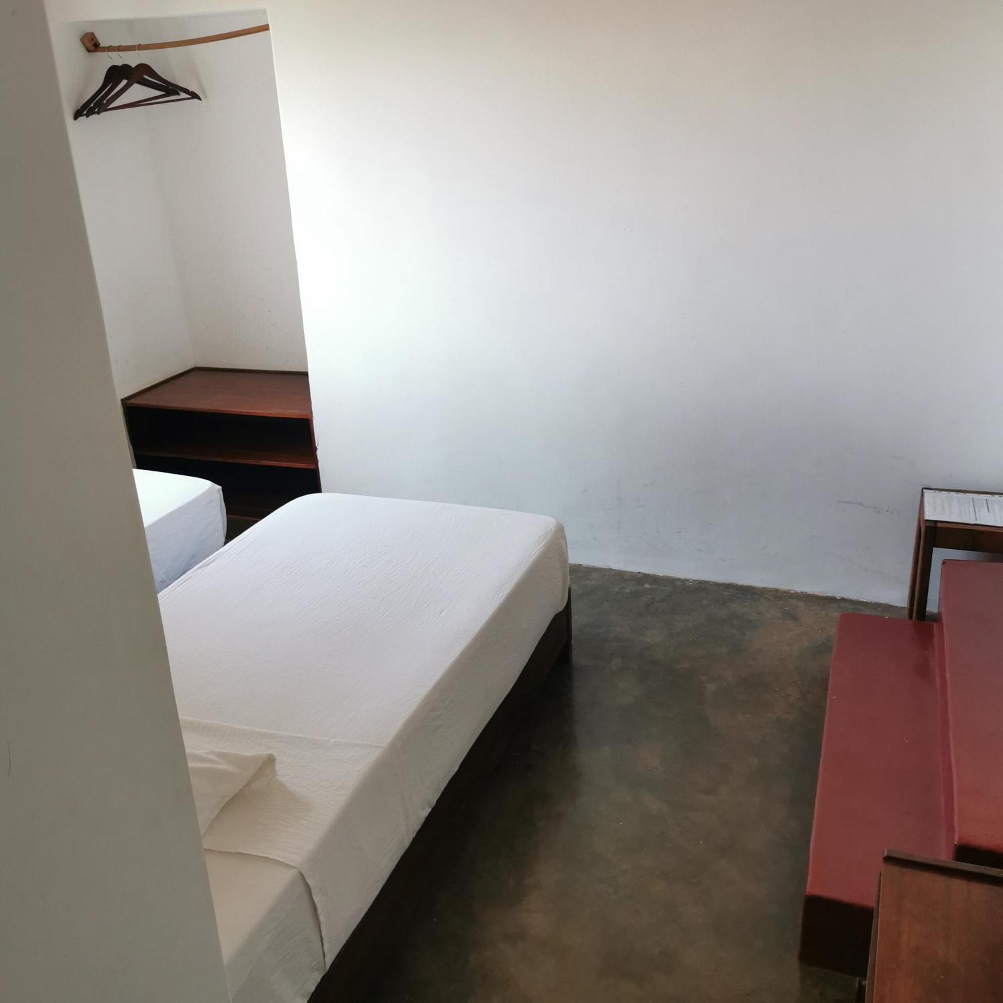 Bed and Breakfast Kaza Ladera Seladinha Zimmer foto